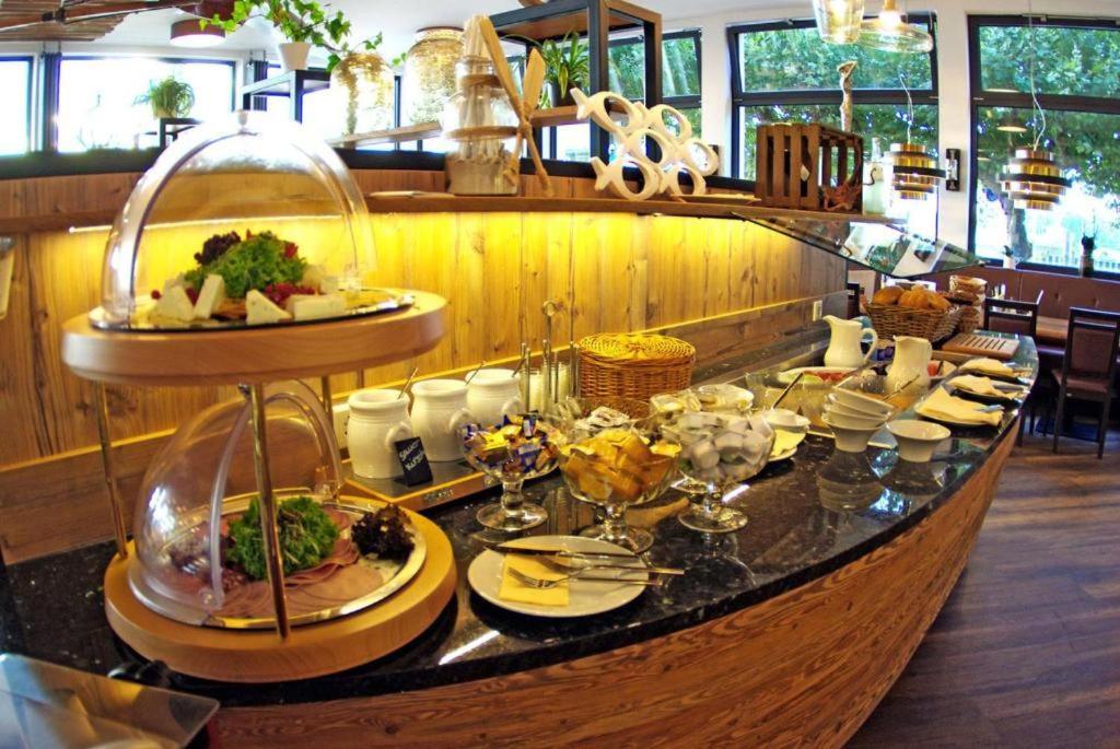 Altes Ruderhaus Hotel Worms Ngoại thất bức ảnh